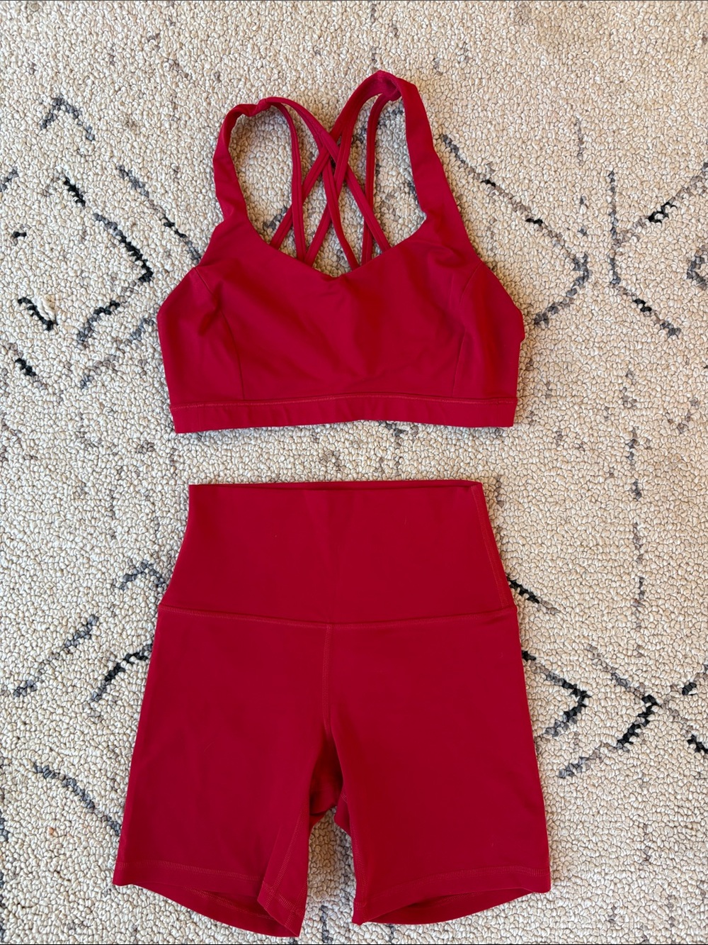Lululemon set bra 6 / shorts 4